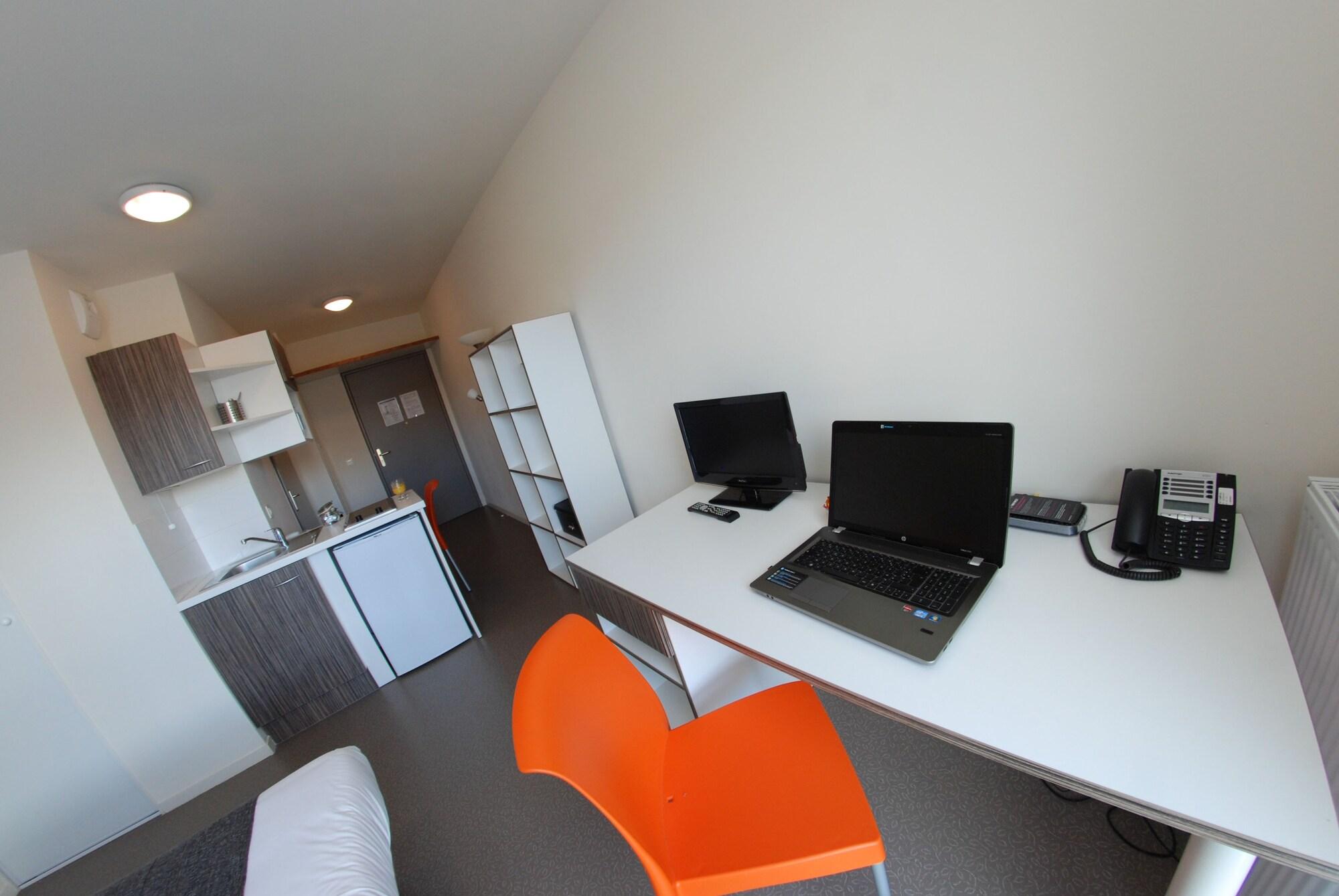 Apparteo 7 Jean Jaures Apartahotel 2*